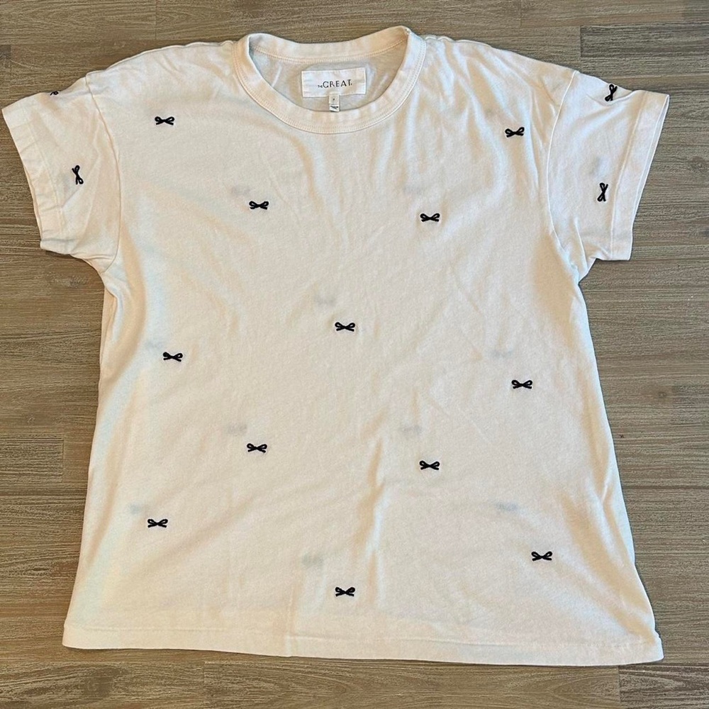 The Great white/ off white Shirt w Little Black Bows